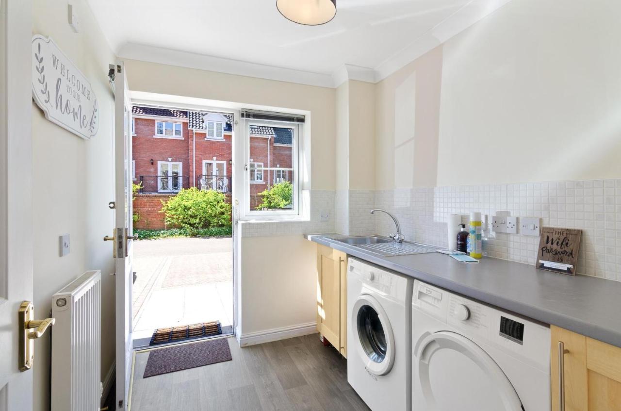 4Br Townhouse Wbalcony Free Parking Fast Wi-Fi Villa Norwich Bagian luar foto