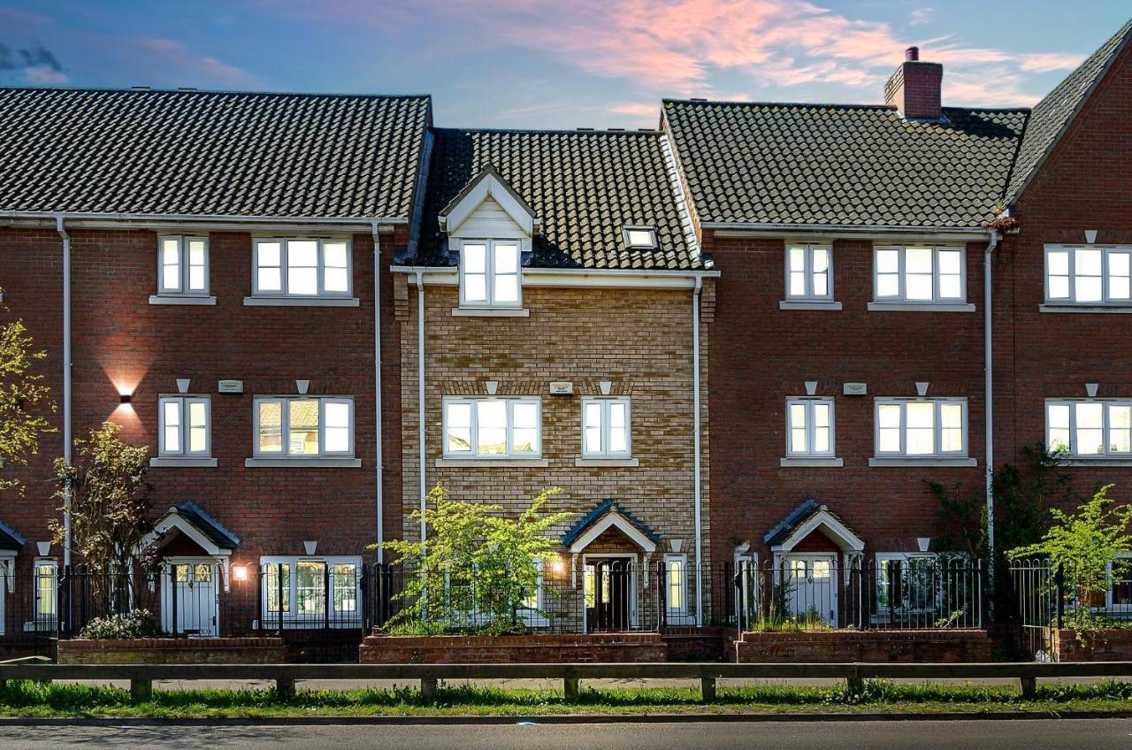 4Br Townhouse Wbalcony Free Parking Fast Wi-Fi Villa Norwich Bagian luar foto